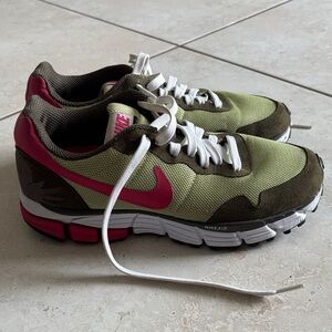 Nike Women’s Olive with Pink Check Sneakers